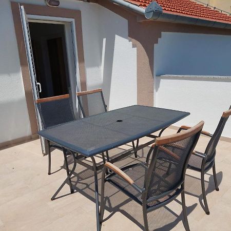 Apartments "Jope I Toni" Biograd Na Moru Exterior photo