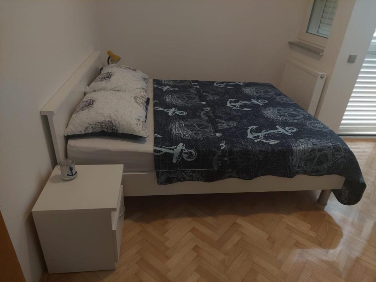 Apartments "Jope I Toni" Biograd Na Moru Exterior photo